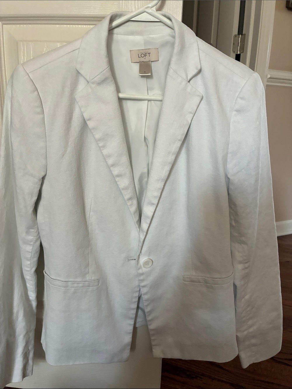 LOFT White Linen-Blend Single-Button Blazer